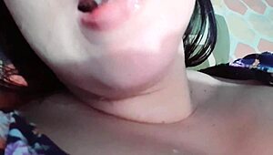 i borraron but lo volvi a subir miralo antes que lo borren de nuevo madrastra bisexual se da una rica metida de dedos y se masturba bien rico cuando se toca casero real amateur