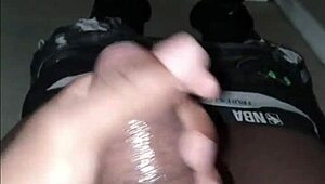 superdariusguy chills with handjob on monster cock as soloboy pornstar 😎