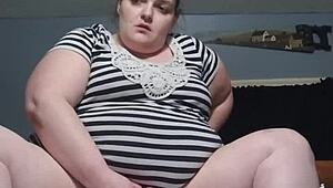 I watch my wife playin with herself