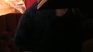 Little miss chaos in an alley