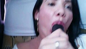 Descontando A Raiva Da Empresa De Ônibus Se Masturbando Gostoso Veja Mais Em Xv Red