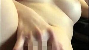 Nana goncang tetek besar untuk paizuri dan facial