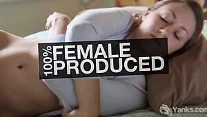 Sexual Blue Reaches Intense Orgasm Toying Her Hairy Snatch