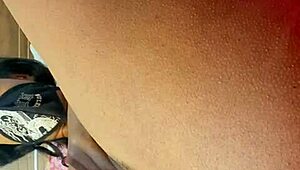 สาวขายตัวเล็กฉีดน้ำแตกกลางแจ้งเย็ดตูดปาร์ตี้สาธารณะ