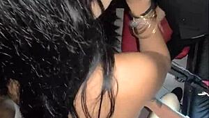 Fui a un club swinger y participé en un gangbang con intensa acción oral.