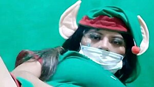 I'm back, horny duende masturbating for intense fucking.