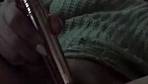 amateur british teen 18+ reaches orgasm in homemade european video