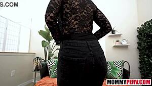 Stepmom Jasmine Daze LOVES Stuff in Her ASSHOLE, Wanna See?