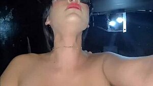 Fui a un club swinger y participé en un gangbang con intensa acción oral.