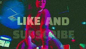 Dakota Marr's Pussy Gapes Wide in Wild Bottle Fucking!