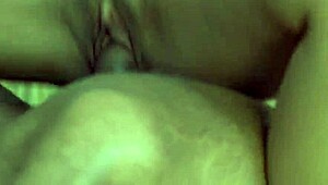 novinha babi gives rough footjob massage to tony tigrao 😈