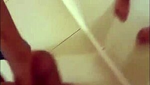 twink solo with grossa rola in gay masturbation scene