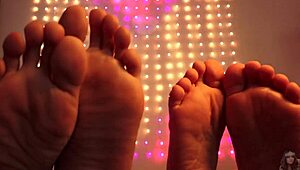 i love sucking on these two pinay girls' toes and feet