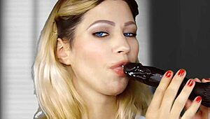 Lialennice's seductive costume show in Westworld-inspired XXX video