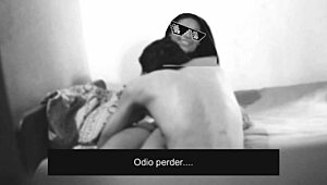 Chupandole la chochita a mi amiguita en un lugar escondido colombiano