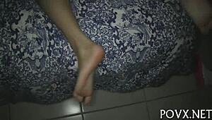 bombshell daisy summers passionately licks balls and sucks cock