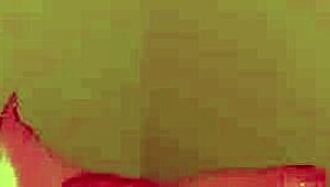 Jeżdżę na tym dildo podczas gdy ty patrzysz jak się prysznicuję