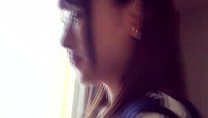 눈부신 일본 베이비 유리 타케하라 자연 미모로 유혹. 우아한 매력이 빛나.