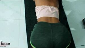 Couldn't Resist Stepsister's Temptation In Exercise Pants For Deepthroat