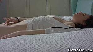 i can’t stop watching anna klavkina’s naughty naked selfie and solo play