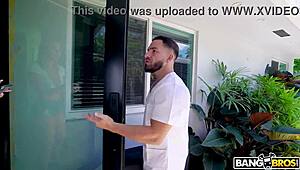 Best massage turns into deepthroat and creampie