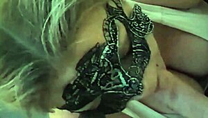 blowjob before he makes me squirt in homemade couple video