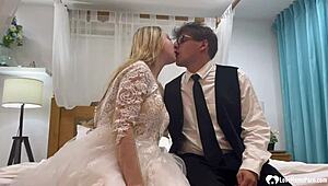 Amateur Beauty Lets Him Fuck Her Ass