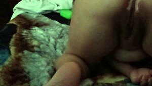 Mi esposa jugando sola reaches intense orgasm