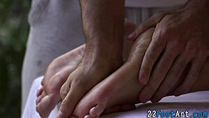 Cutie Gives Hot Footjob