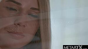 Hej, poglej to voluptuous blondinko, ki draži z velikimi naravnimi cicami in mokro pičko!