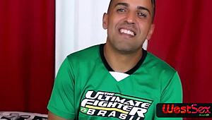 Wow, ebony teen cheats on bf and bangs Tony Tigrão like crazy!