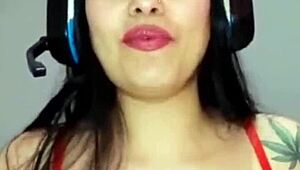 want to hear me moan in this private chat? i'm flashing for my follower