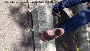 elizabeth's dirty feet are so fetish hot 😏