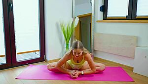 VERY FLEXIBLE BLONDE DOES YOGA, SHOWING OFF BIG TITS AND NATURAL CURVES!