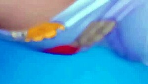 Desi Hijastra College Girl Gets Caught With Her Lickable Pussy