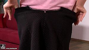 Kiara Lord craves her step-daddy's cock so badly! 😍