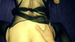 Hot par nyder smuk amatør-sex om natten i lingeri