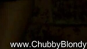 Mature Italian Milf Gives Amateur Blowjob and Handjob at Night