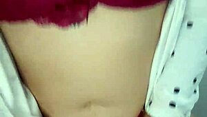 Jeg elsker å leke med meg selv alene hjemme