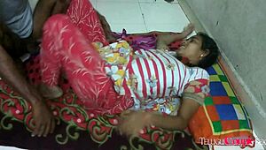 बेड में हॉट तेलुगु वाइफ के साथ इंडियन हार्डकोर ऑर्गेज्म