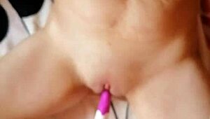 deli maszti with thrilling vibrator play