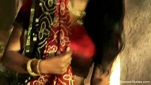 Doesn’t Bollywood dancing just turn you on with every move?