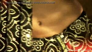 Doesn’t Bollywood dancing just turn you on with every move?