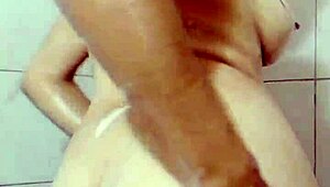 Let's fuck in the bathroom with big tits and ass all wet 😘