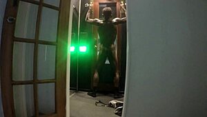 gigi breeze's intriguing glory hole blowjob session