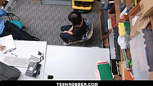 shoplifter fucks officer to avoid charges