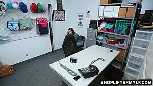 Sexy thief sovereign Syre persuades police officer for sex in exchange for escape from trouble