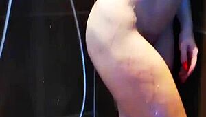 hannamontana's horny pussy masturbation in the shower, wanna see?