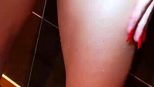 hannamontana's horny pussy masturbation in the shower, wanna see?