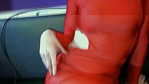 Porscher Wells Receives Facial in Blowbang